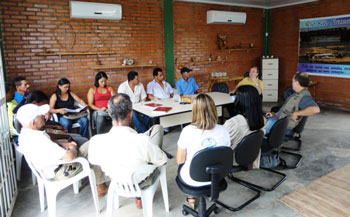 Reunião da equipe na sede da CCR Alto