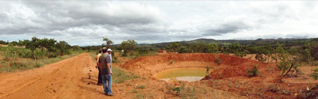 Barraginha já construída na cidade de Guaraciama